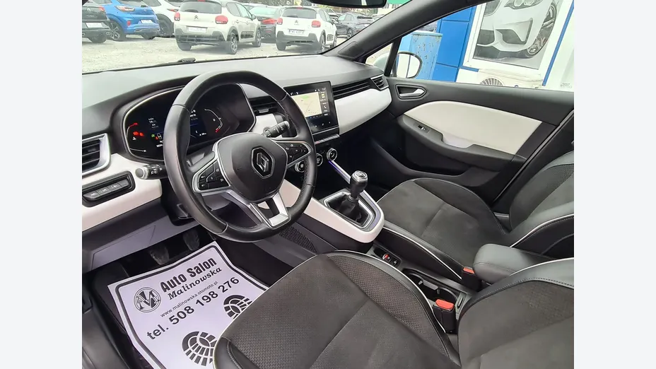 RENAULT Clio -