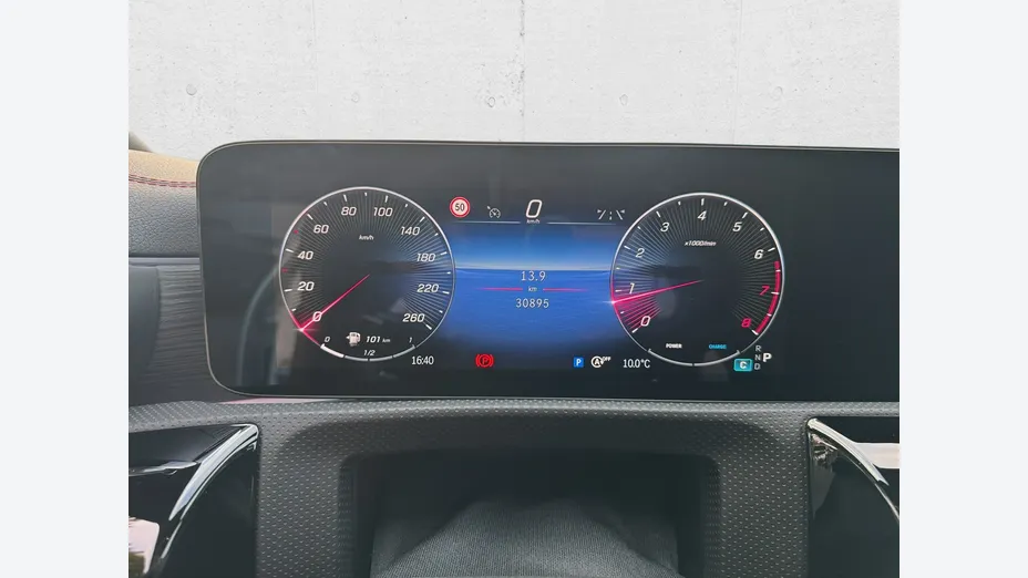 MERCEDES-BENZ CLA -