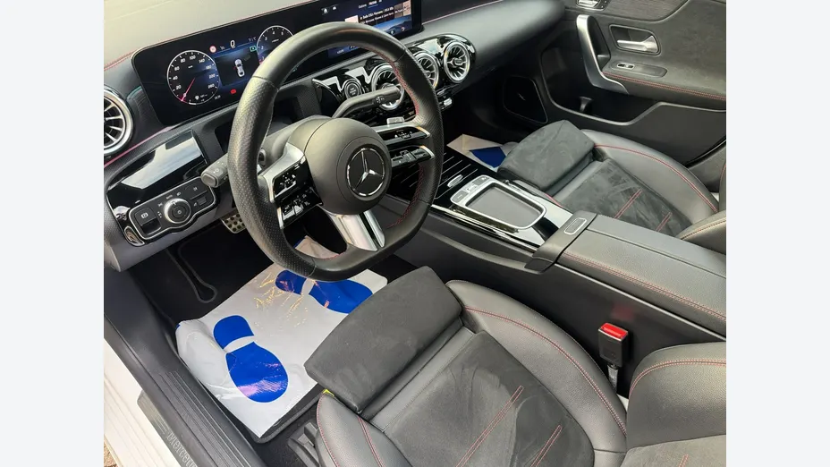 MERCEDES-BENZ CLA -