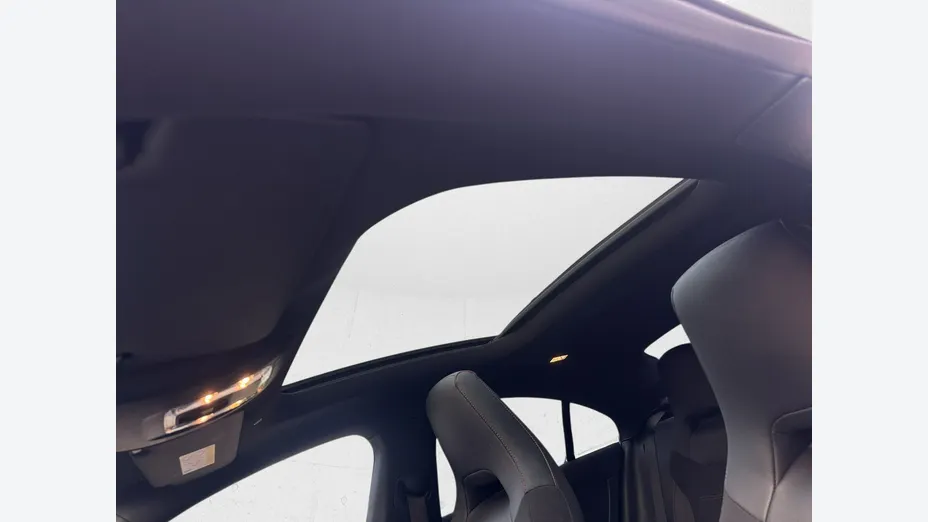 MERCEDES-BENZ CLA -