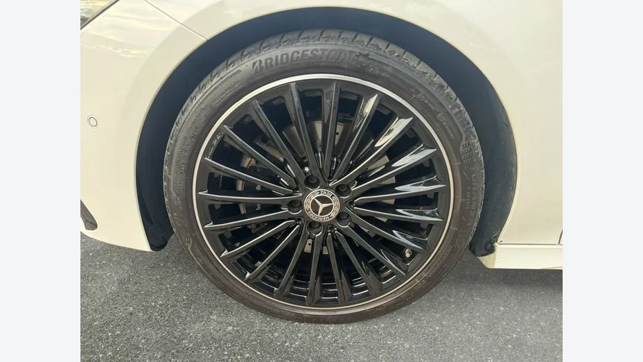 MERCEDES-BENZ CLA -