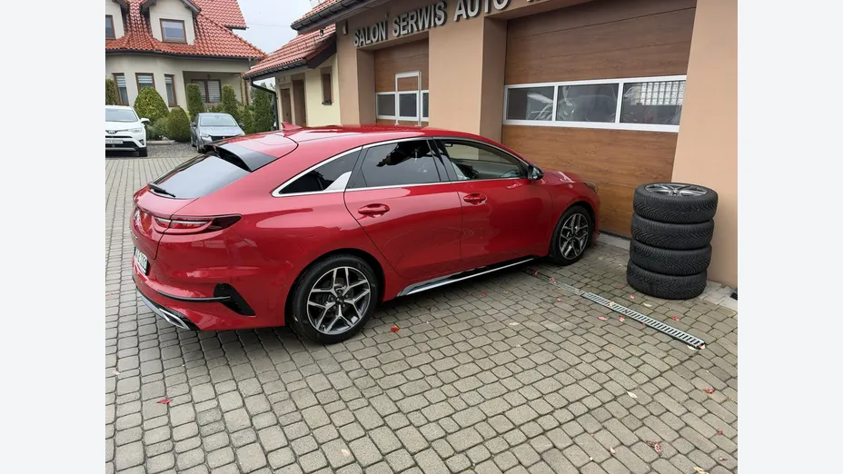 KIA ProCeed -