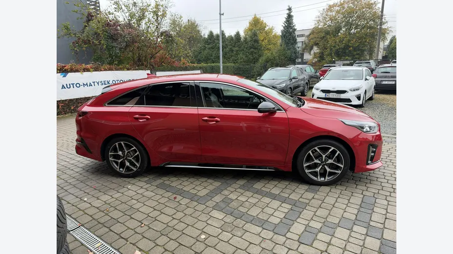 KIA ProCeed -