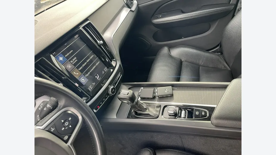 VOLVO V60 -