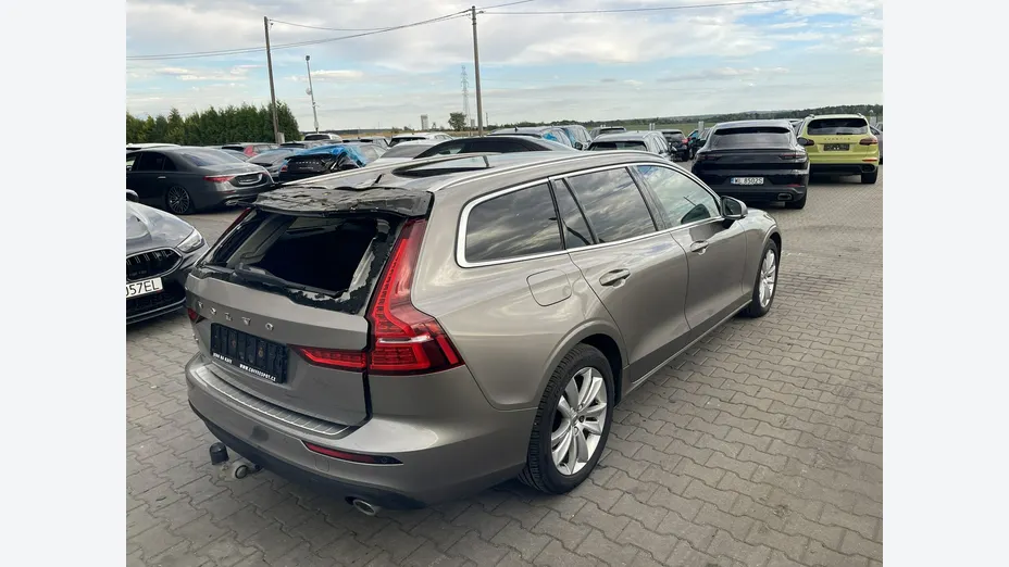 VOLVO V60 -