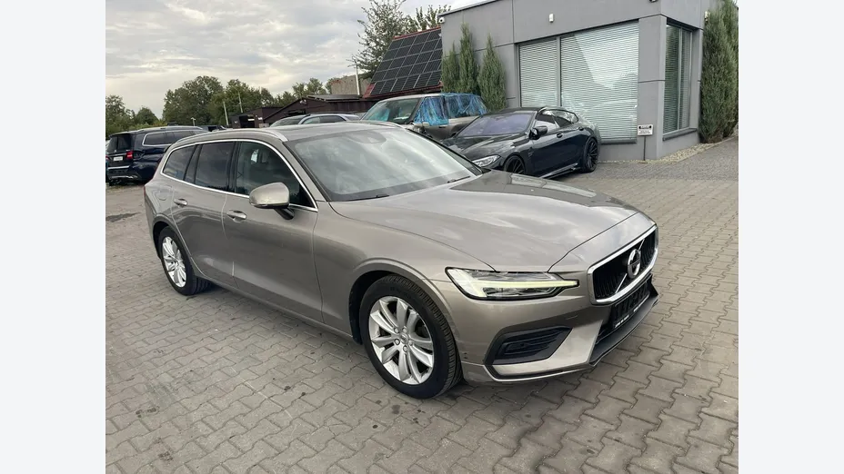 VOLVO V60 -