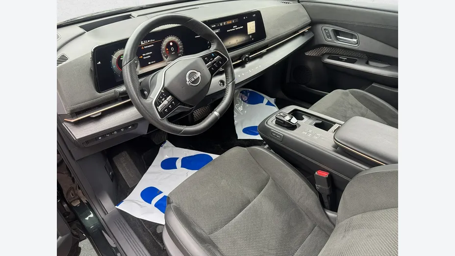 NISSAN Ariya -