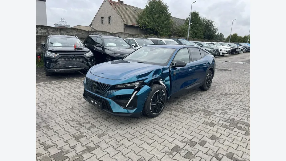 PEUGEOT 408 -