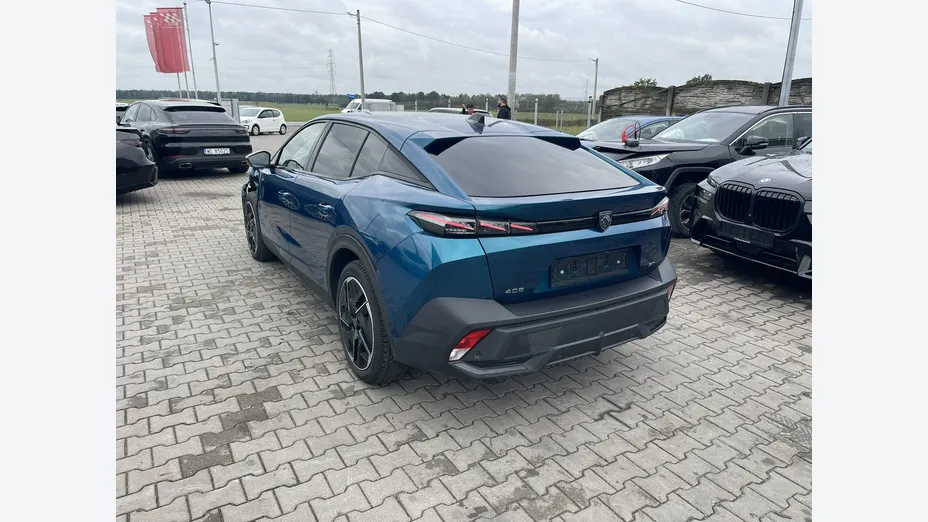 PEUGEOT 408 -