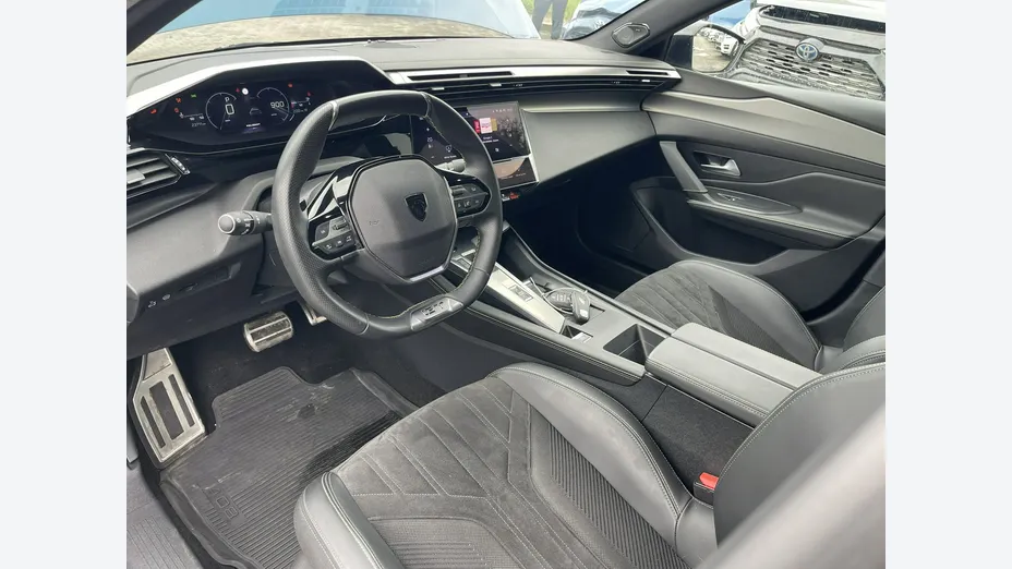 PEUGEOT 408 -