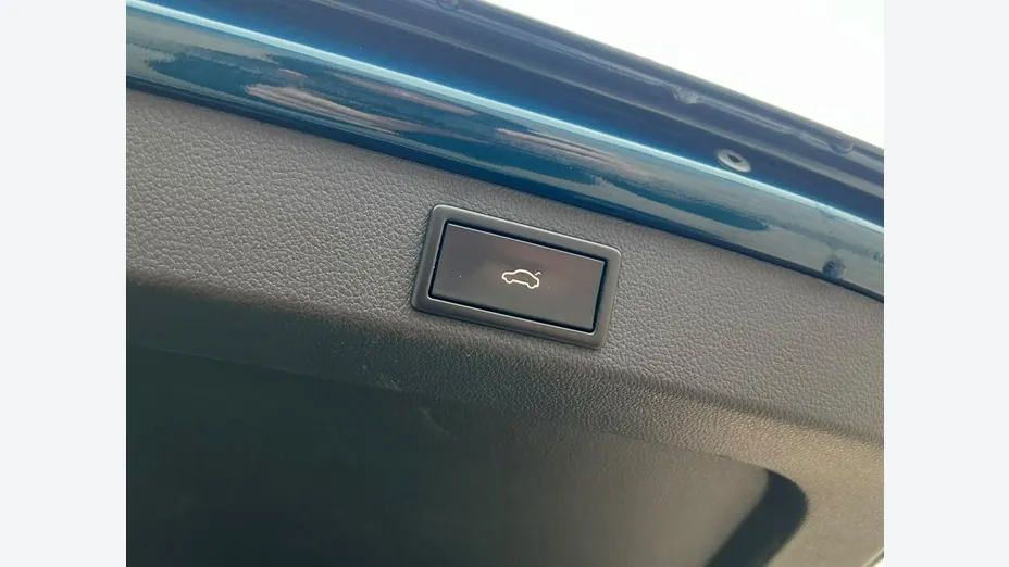 SKODA Superb -