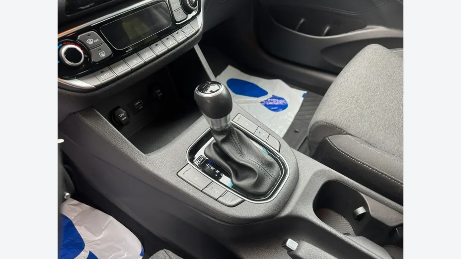 HYUNDAI i30 -
