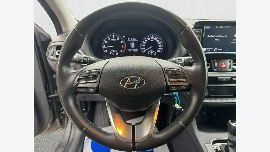HYUNDAI i30 -