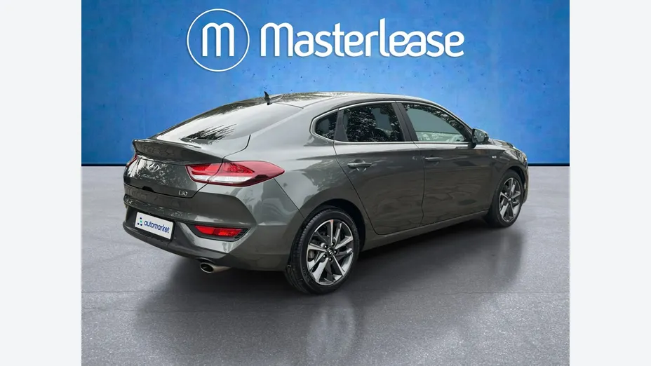 HYUNDAI i30 -