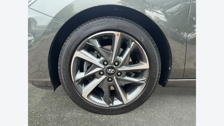 HYUNDAI i30 -