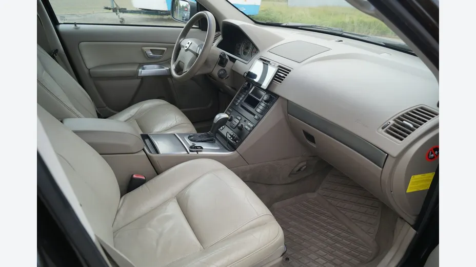 VOLVO XC90 -