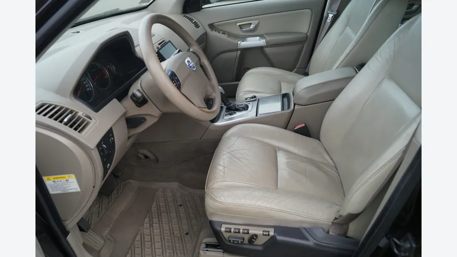 VOLVO XC90 -