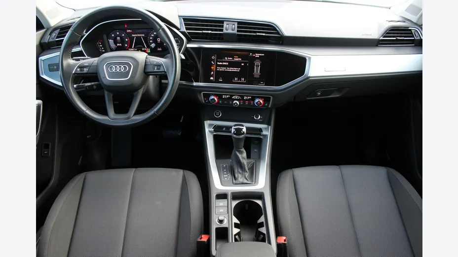 AUDI Q3 -