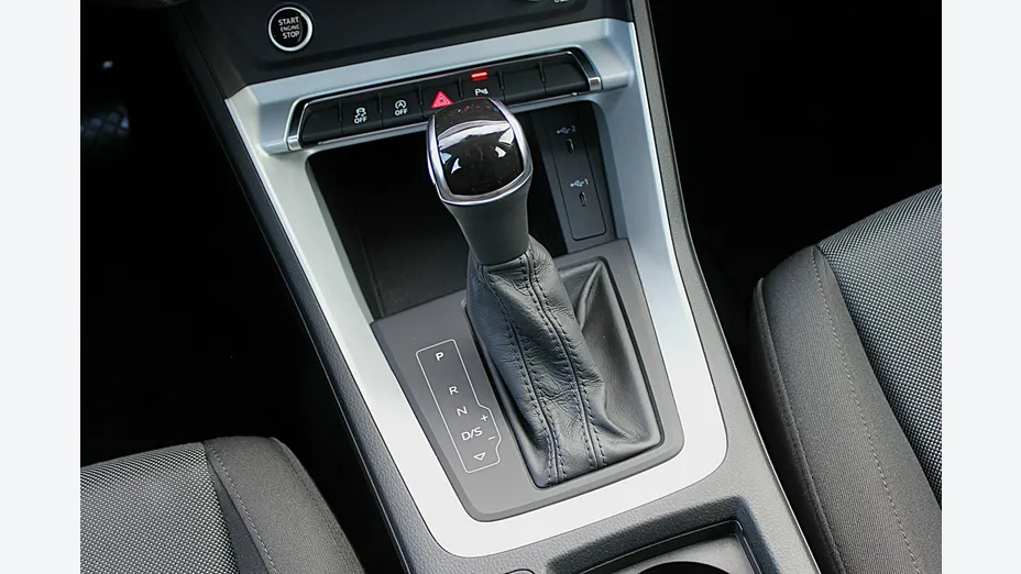 AUDI Q3 -