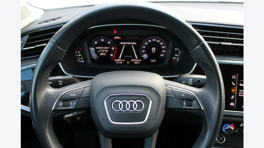 AUDI Q3 -