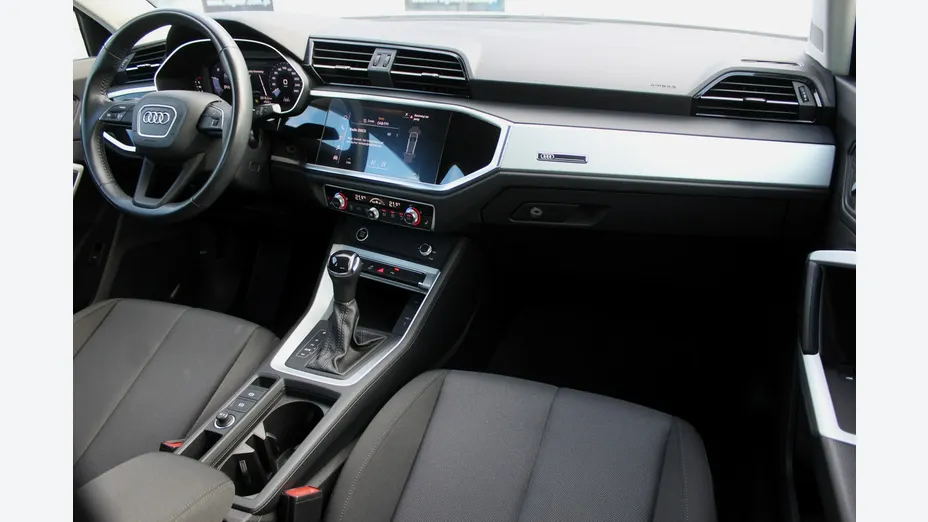AUDI Q3 -