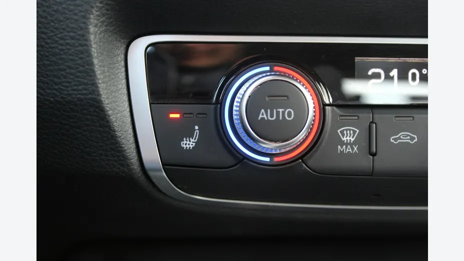 AUDI Q3 -