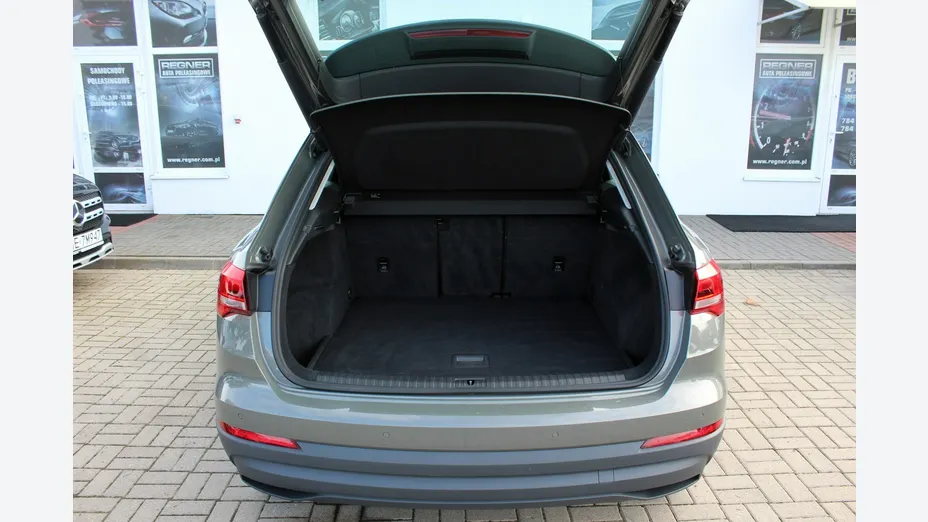 AUDI Q3 -