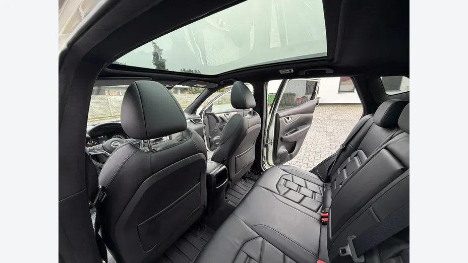 NISSAN Qashqai -