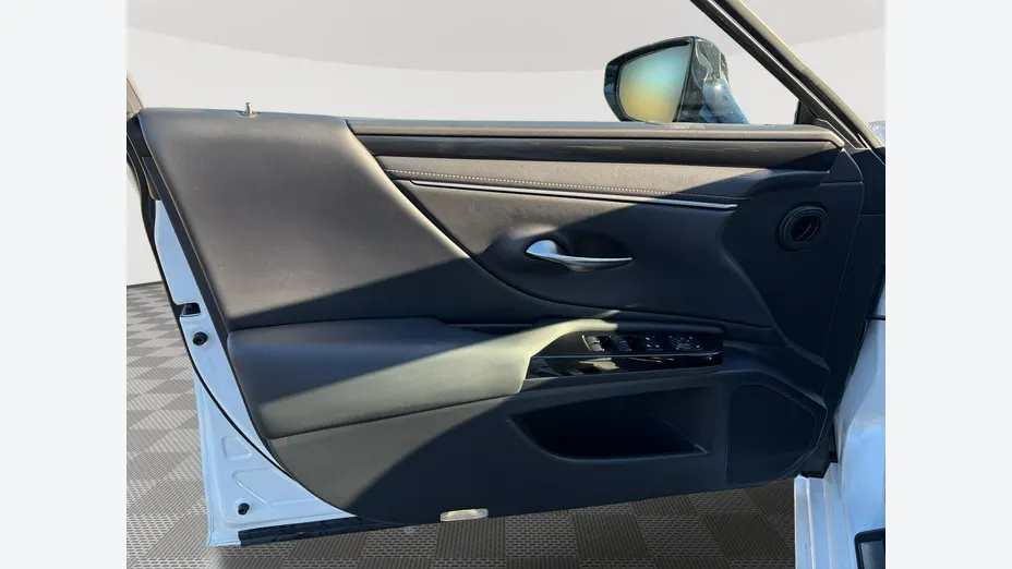 LEXUS ES -