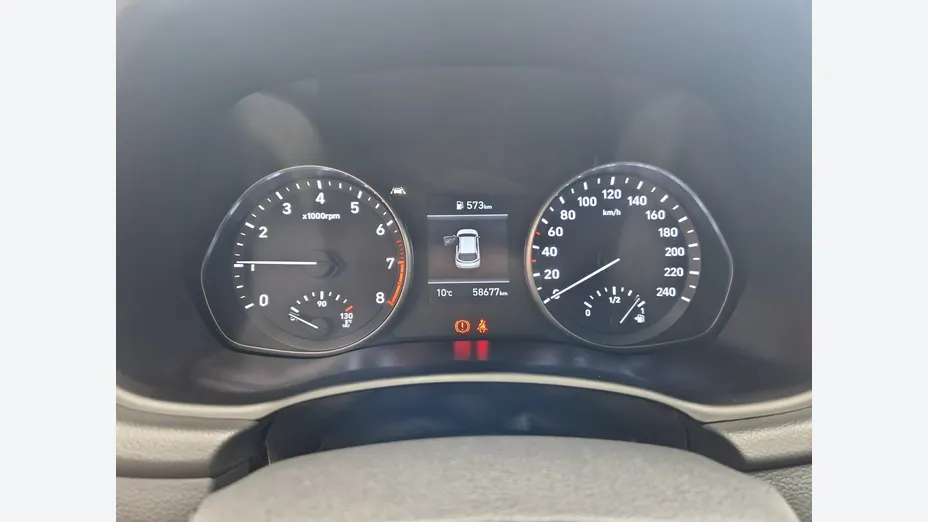 HYUNDAI i30 -