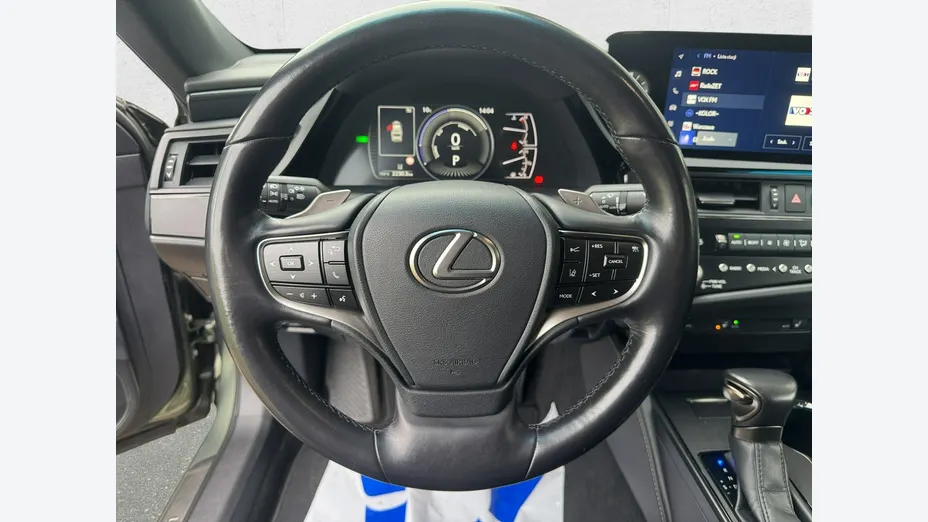 LEXUS ES -