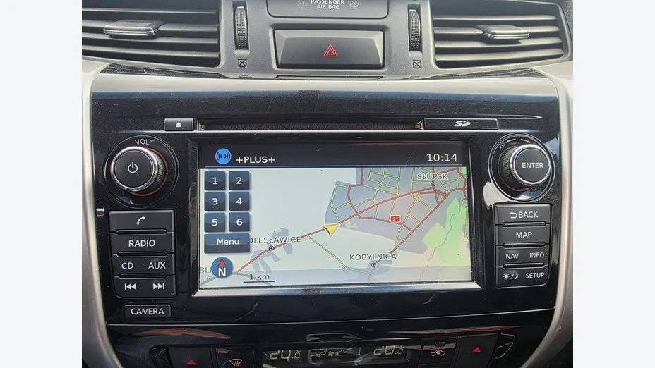 NISSAN Navara -