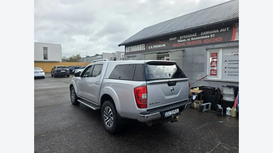 NISSAN Navara -