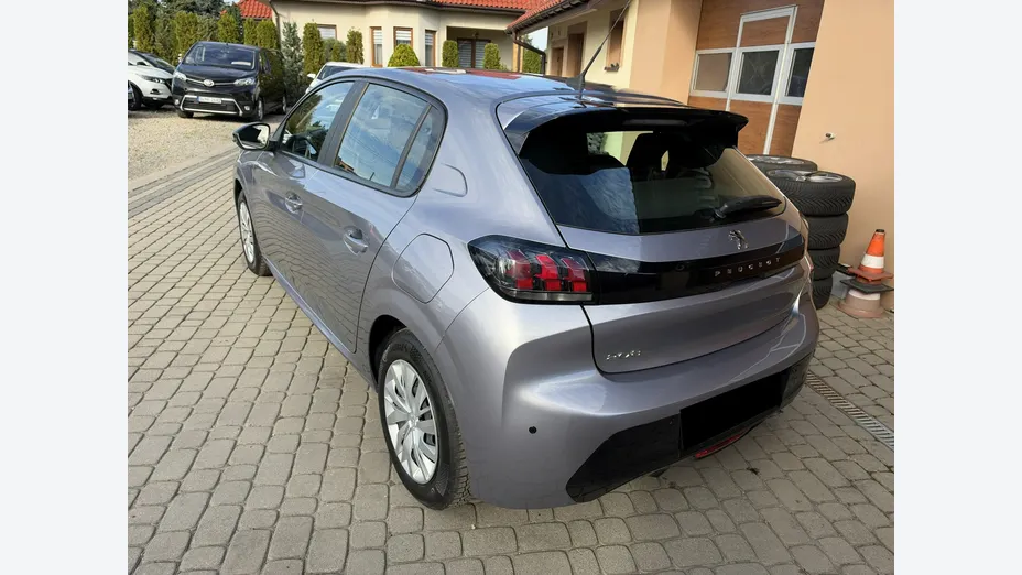 PEUGEOT 208 -