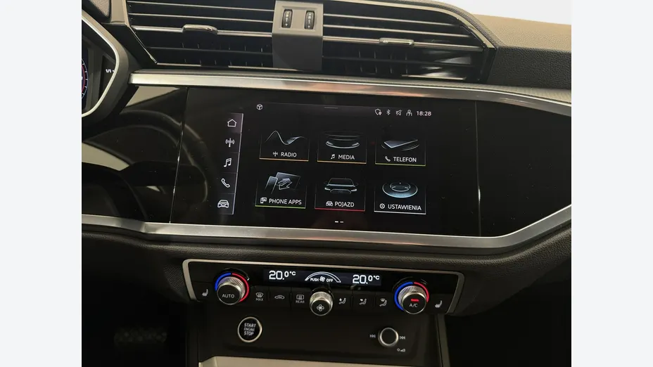 AUDI Q3 -
