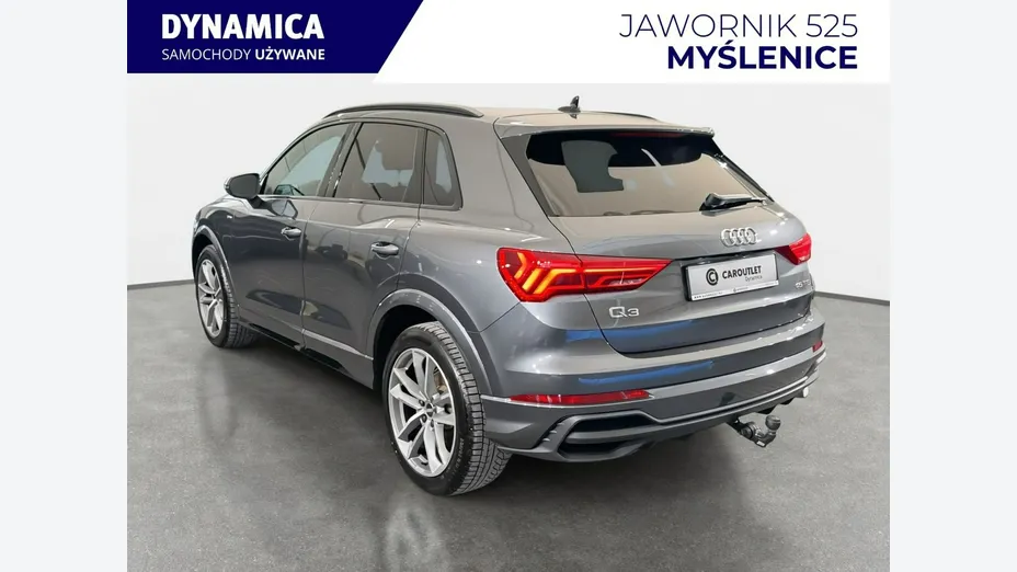AUDI Q3 -