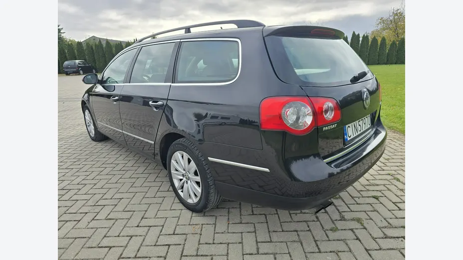 VOLKSWAGEN Passat -