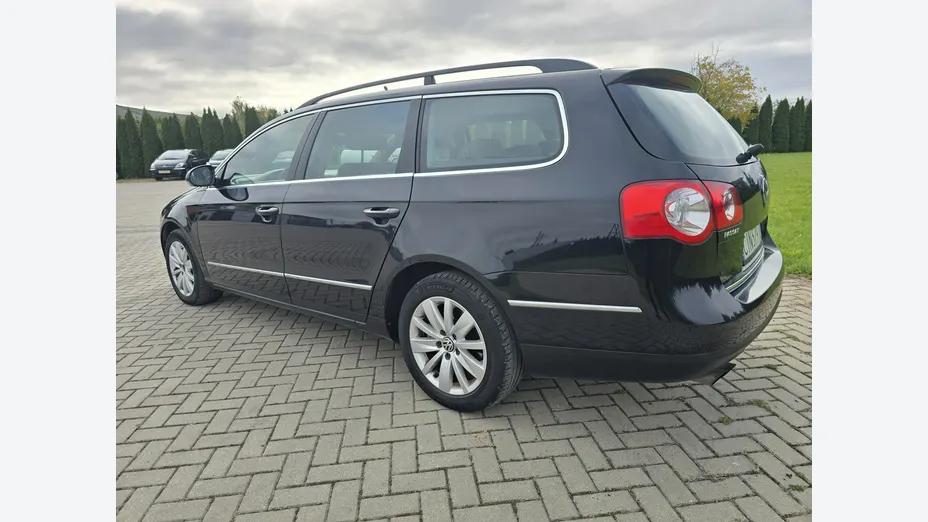 VOLKSWAGEN Passat -