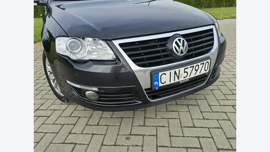 VOLKSWAGEN Passat -