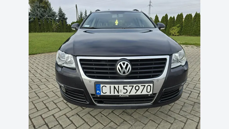 VOLKSWAGEN Passat -