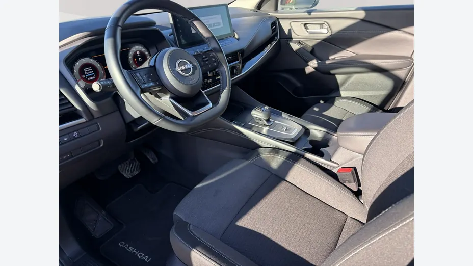 NISSAN Qashqai -