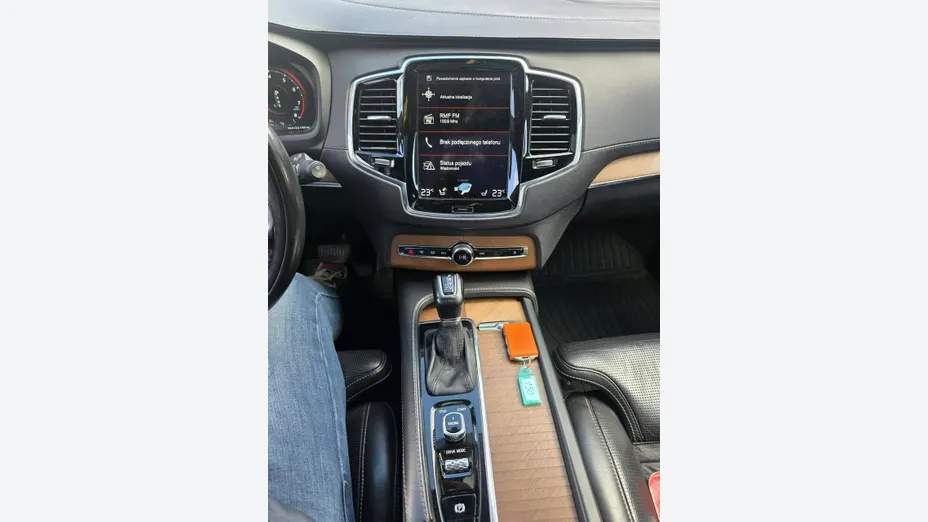 VOLVO XC90 -