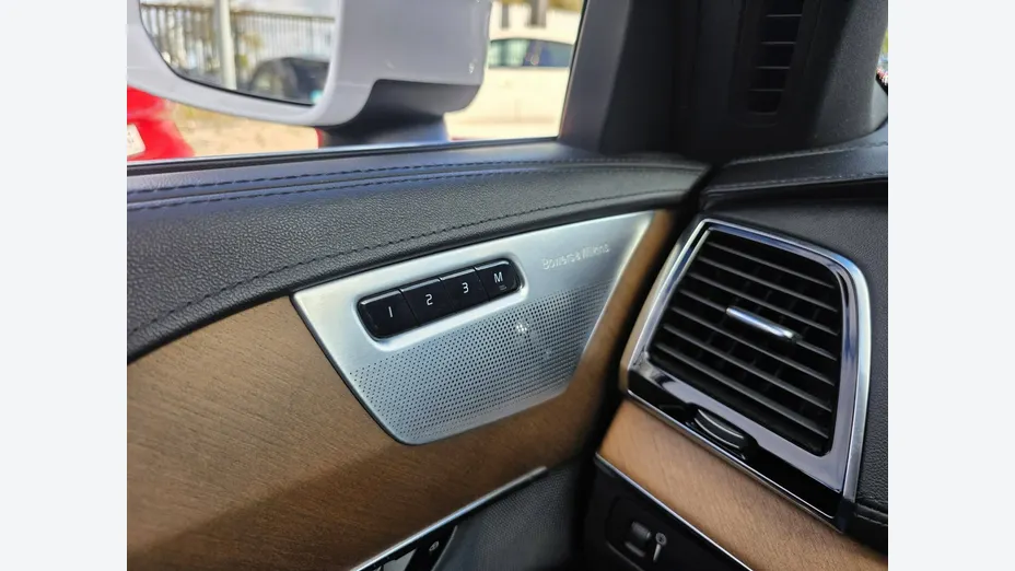 VOLVO XC90 -
