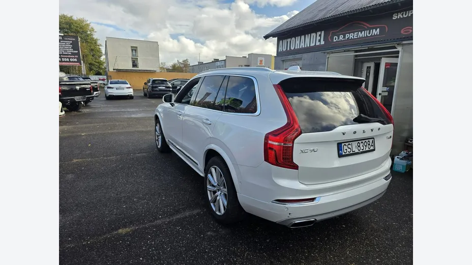 VOLVO XC90 -