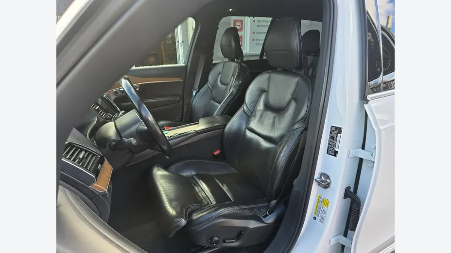 VOLVO XC90 -
