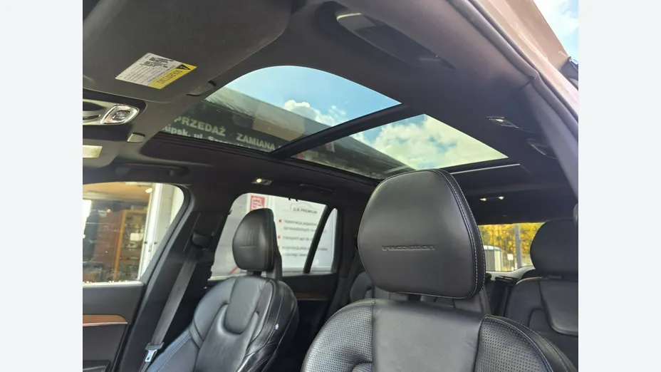 VOLVO XC90 -