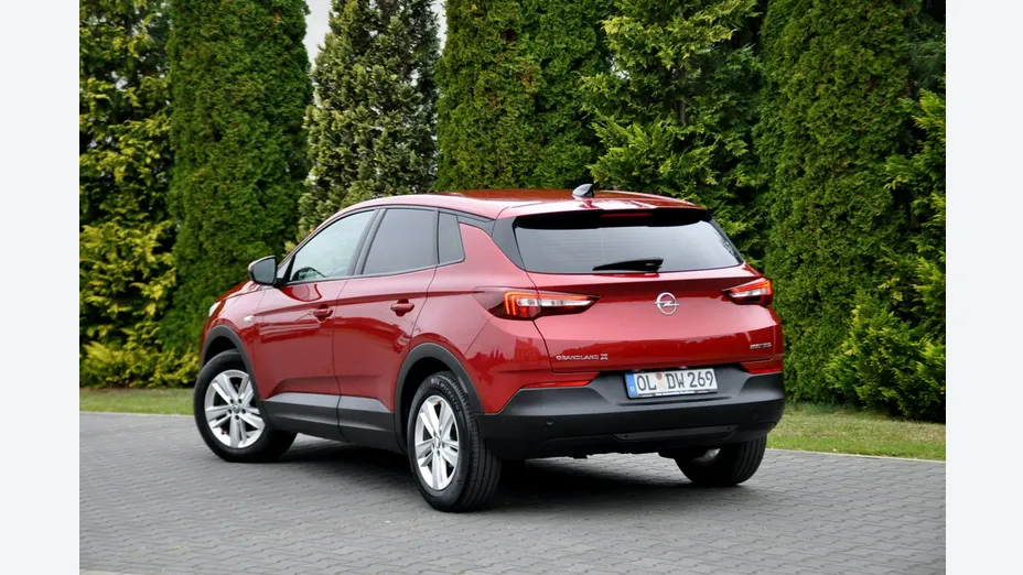 OPEL Grandland X -