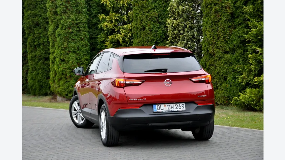 OPEL Grandland X -