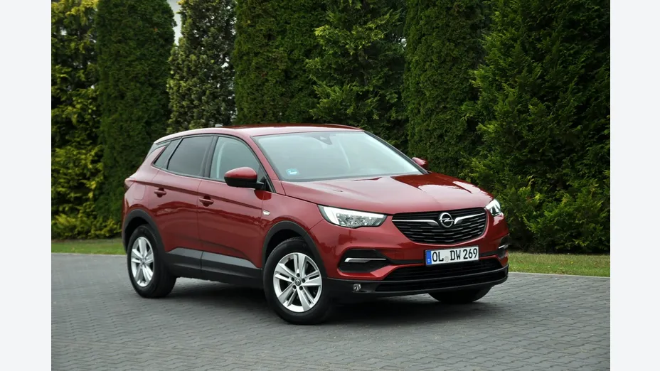 OPEL Grandland X -