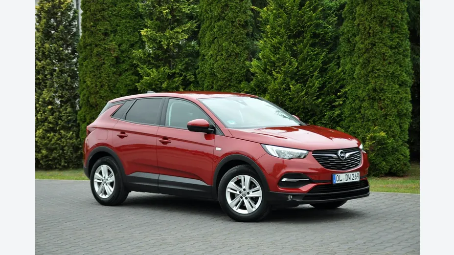 OPEL Grandland X -